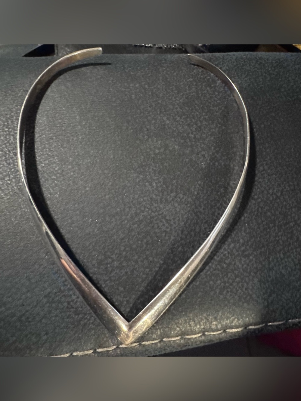 Minimal V-Shaped sterling Silver Necklace Collar